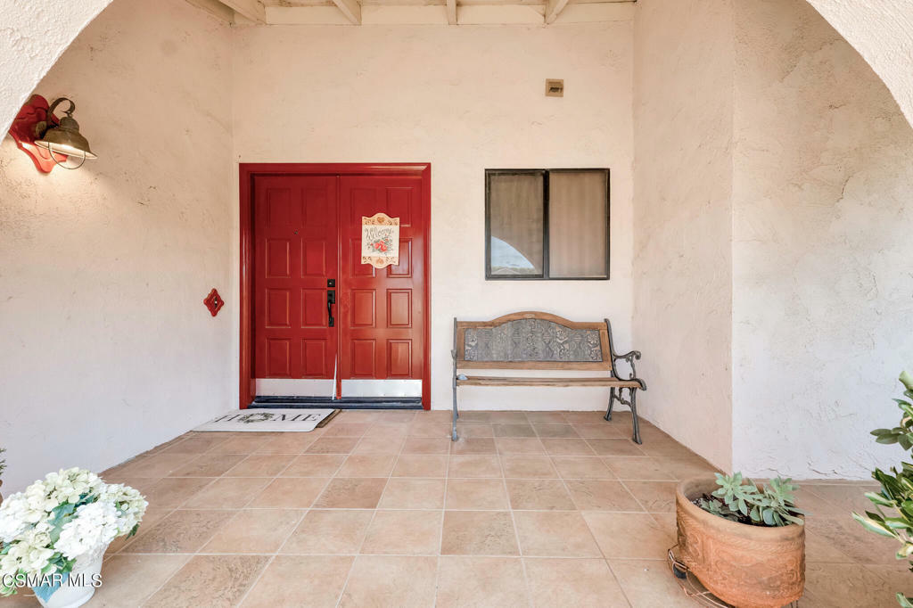 Property Photo:  4418 Zocalo Circle  CA 91360 