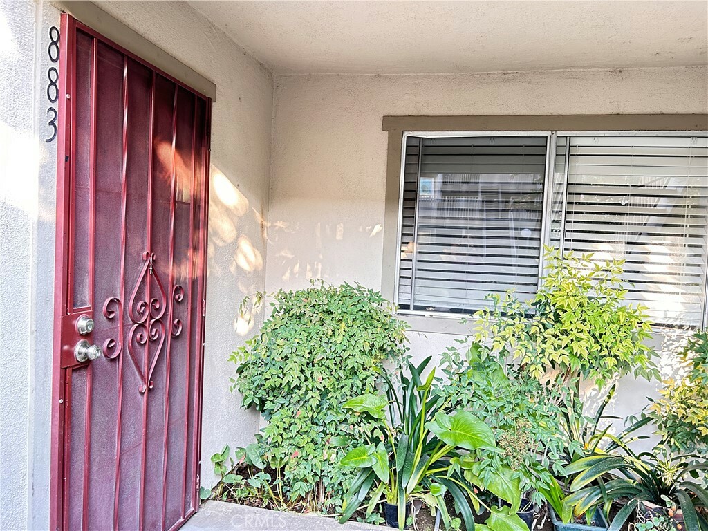 Property Photo:  883 Cinnamon Lane 71  CA 91010 