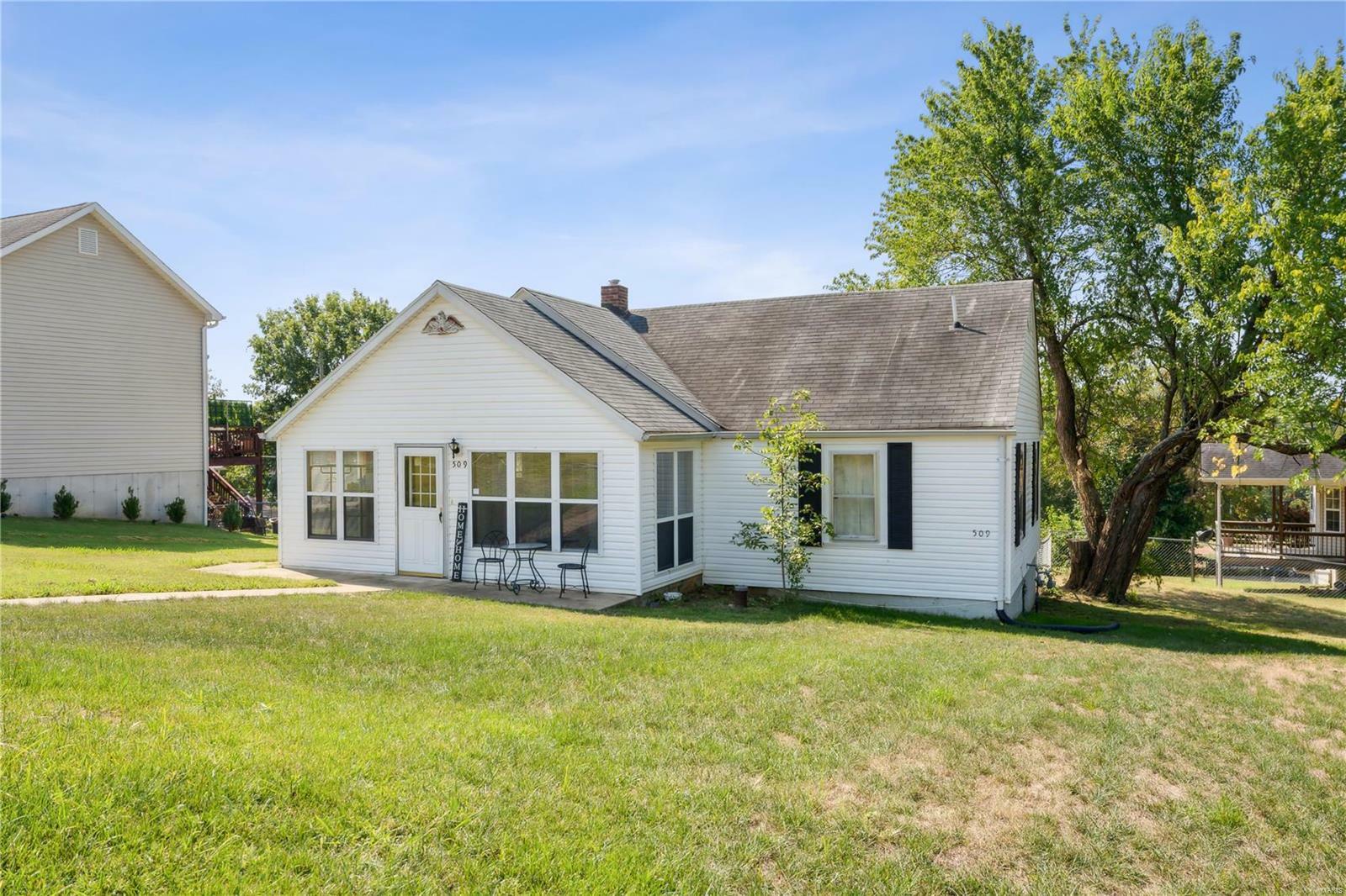 Property Photo:  509 Lueking Drive  MO 63020 