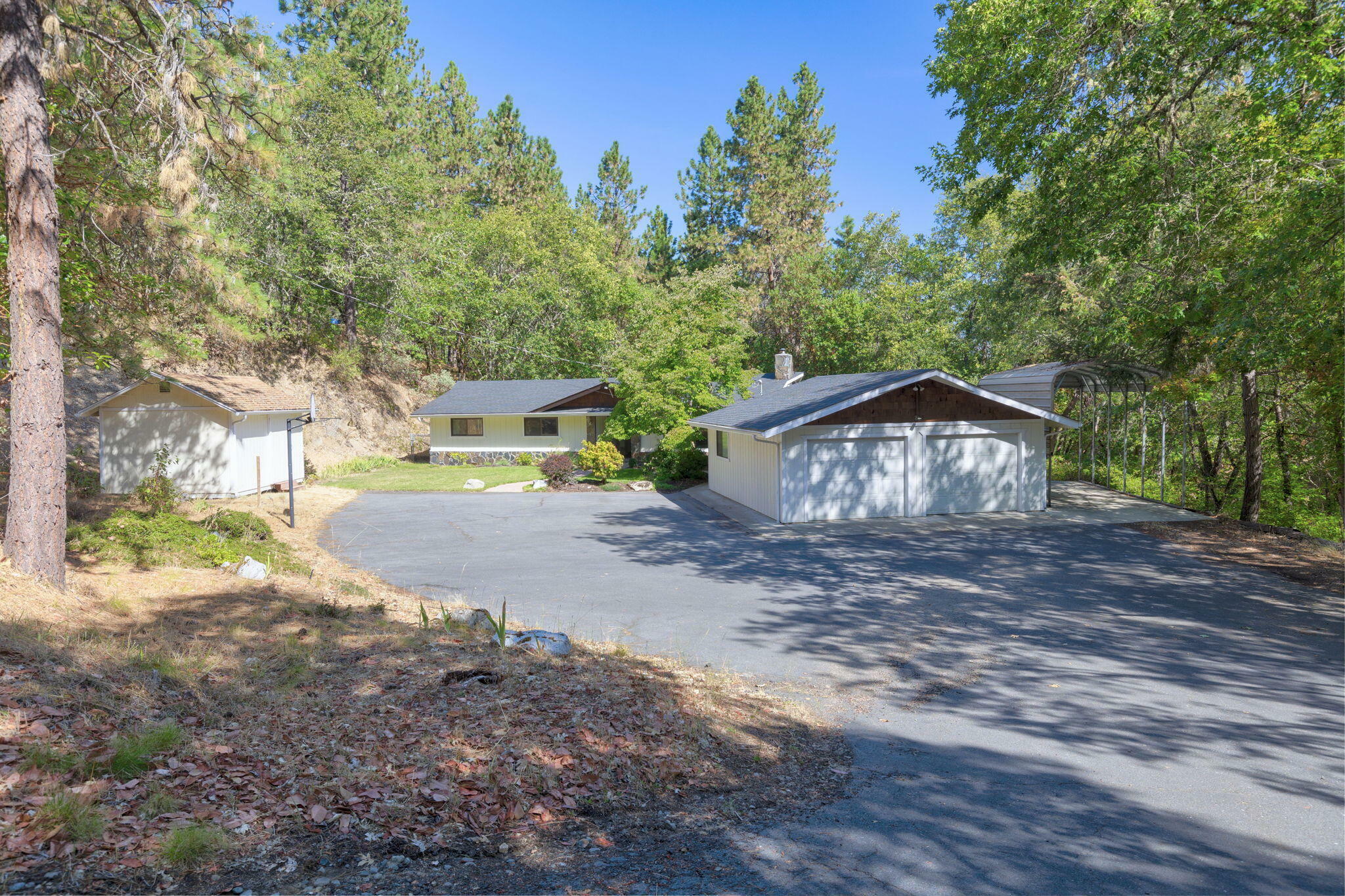 333 Sky Way  Grants Pass OR 97527 photo