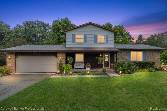 Property Photo:  417 Mansfield Drive  MI 48446 