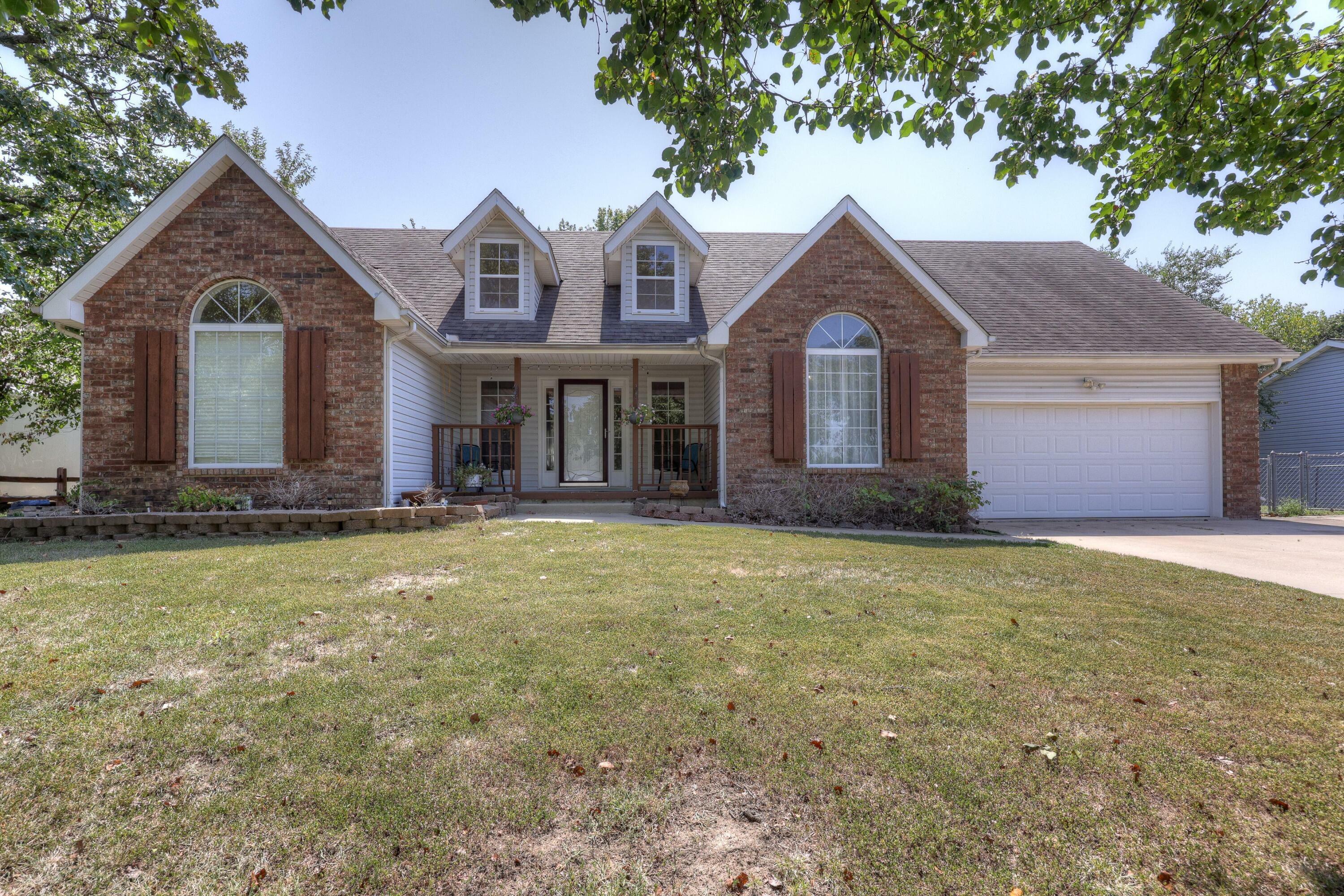 Property Photo:  1842 White Oak Drive  MO 64801 