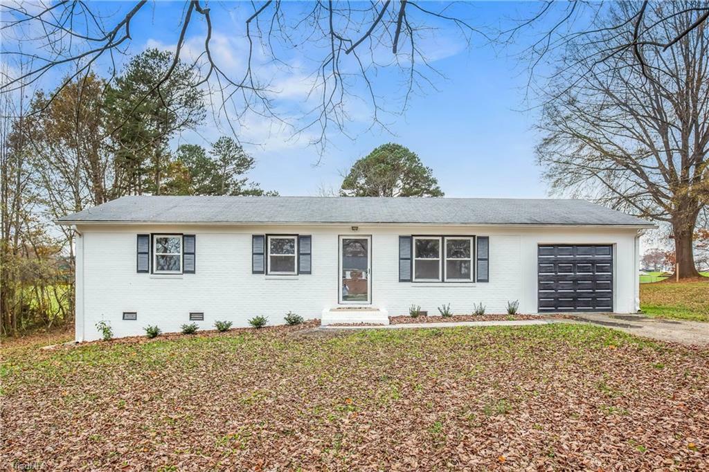 Property Photo:  212 Snow Hill Drive  NC 27017 