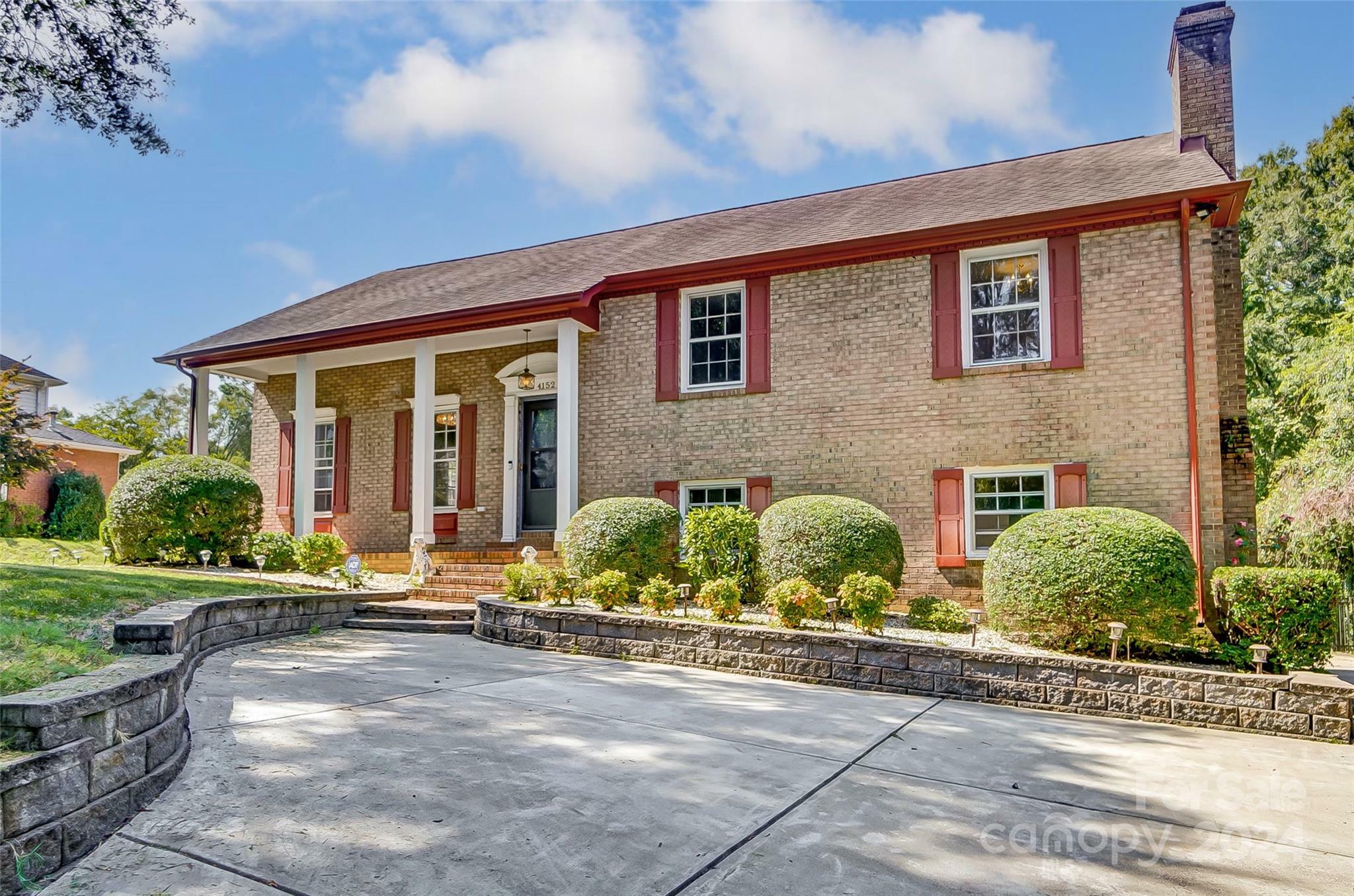 Property Photo:  4152 Montibello Drive  NC 28226 