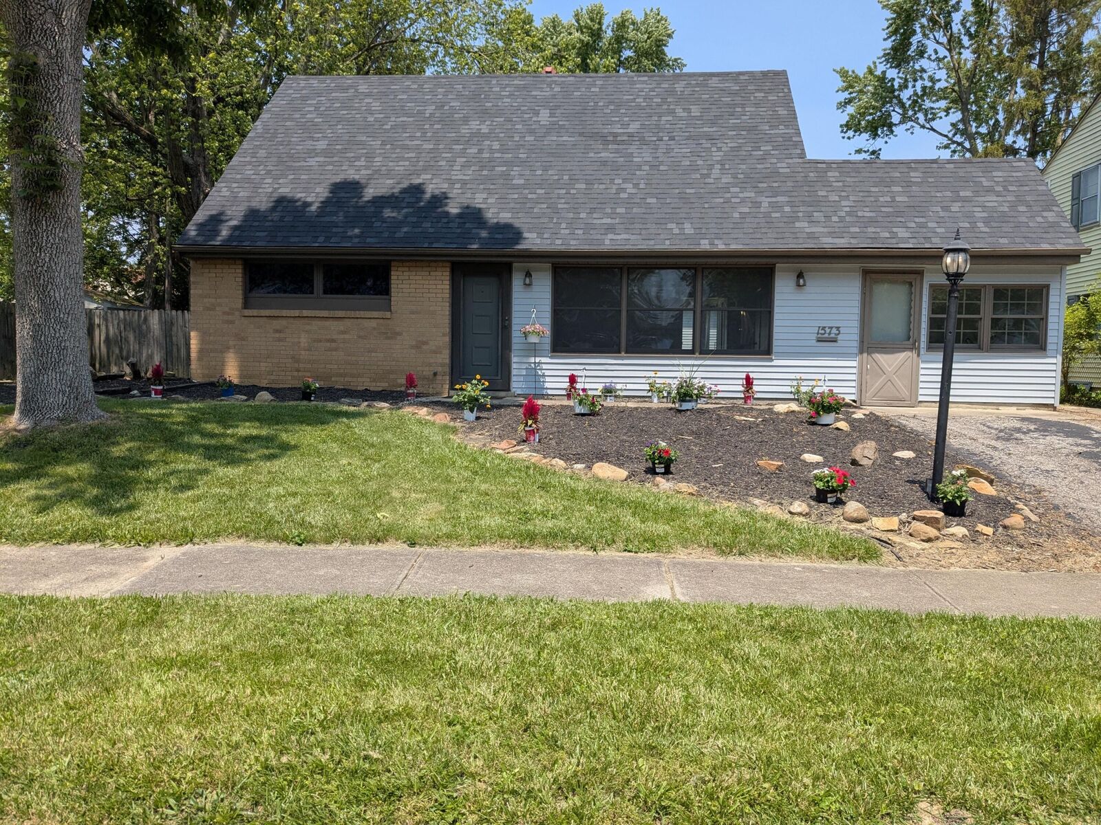 Property Photo: 1573 Baxter Drive OH 43227