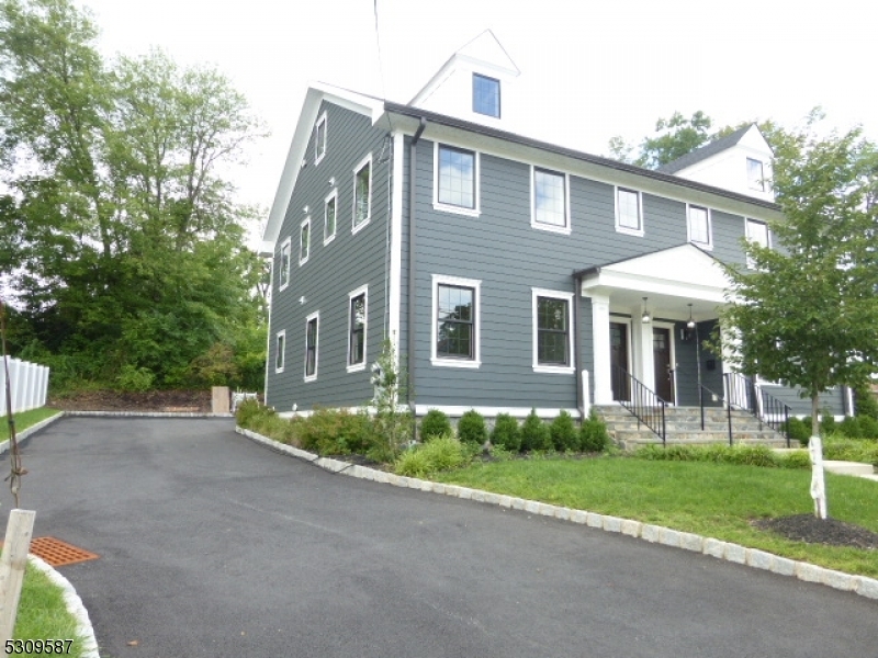 Property Photo:  127 Kings Rd B  NJ 07940 