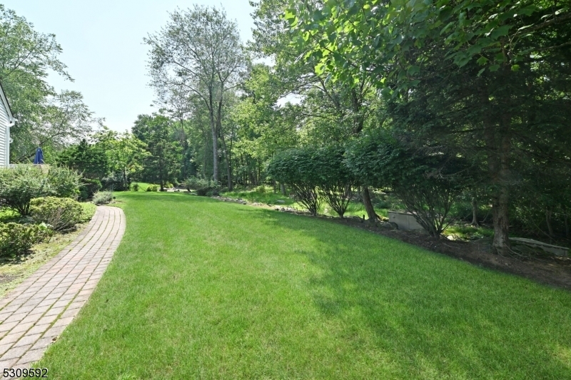 Property Photo:  28 Hutton Dr  NJ 07430 