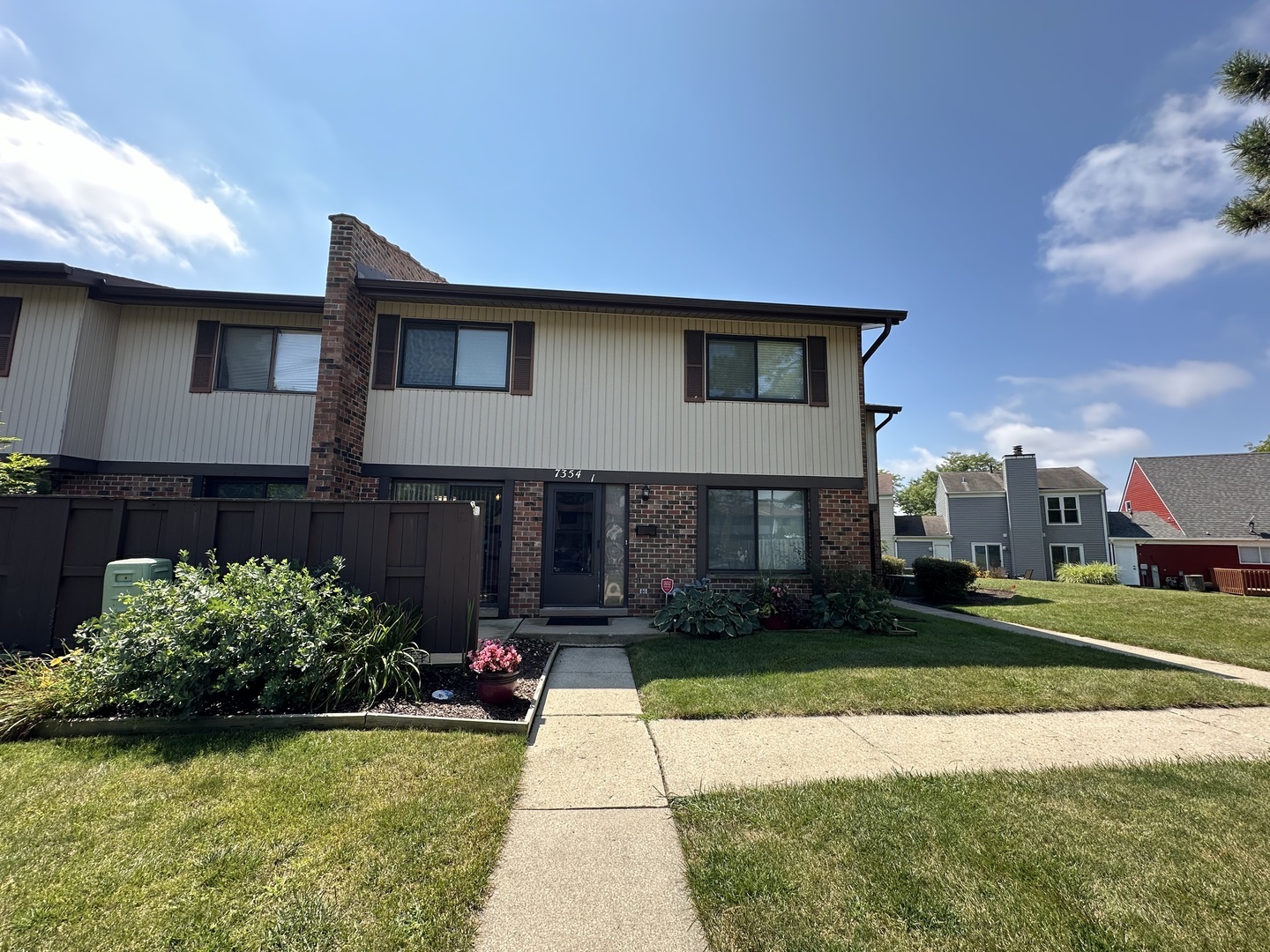 7354 Winthrop Way 1  Downers Grove IL 60516 photo