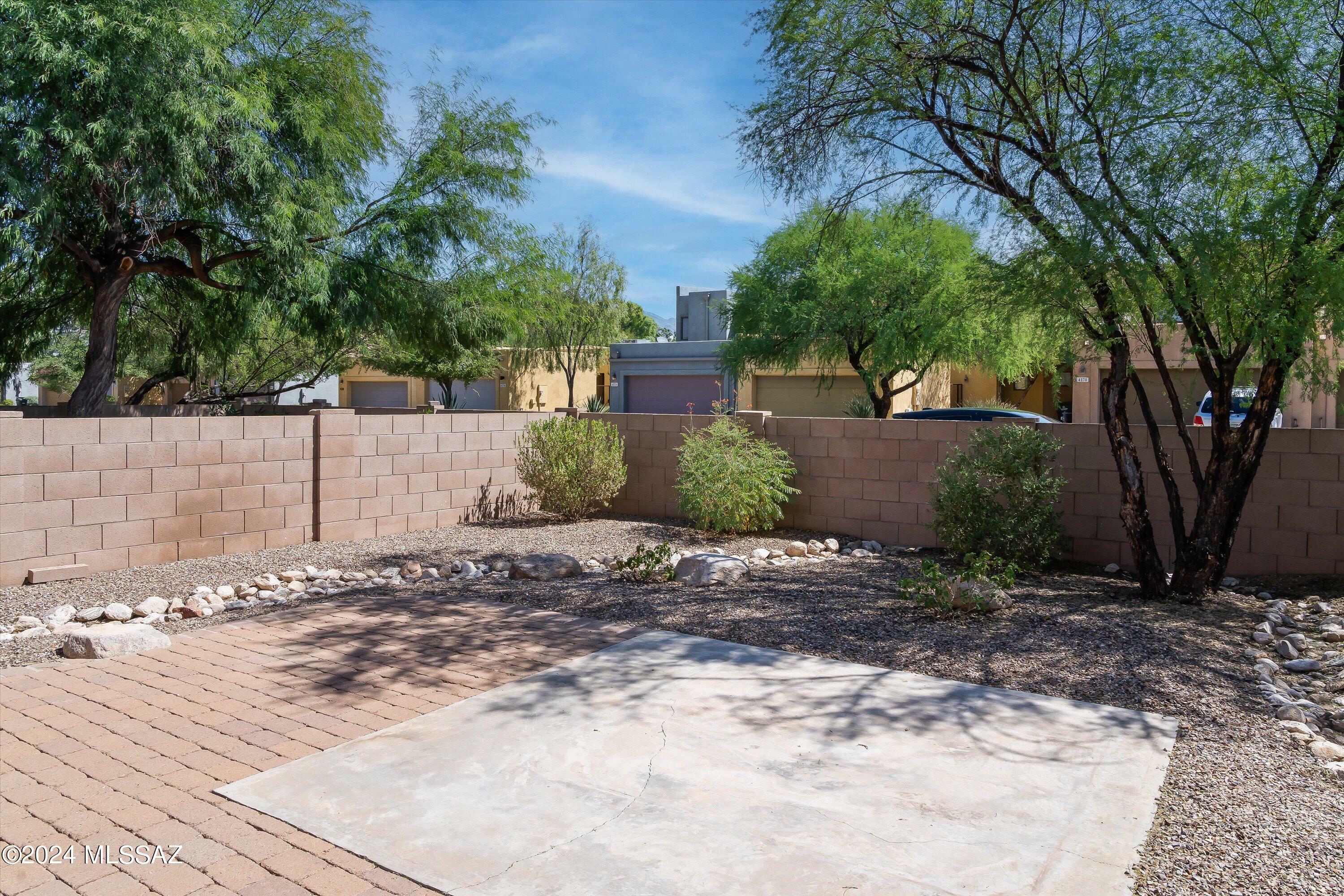 Property Photo:  4171 N Fortune Loop  AZ 85719 