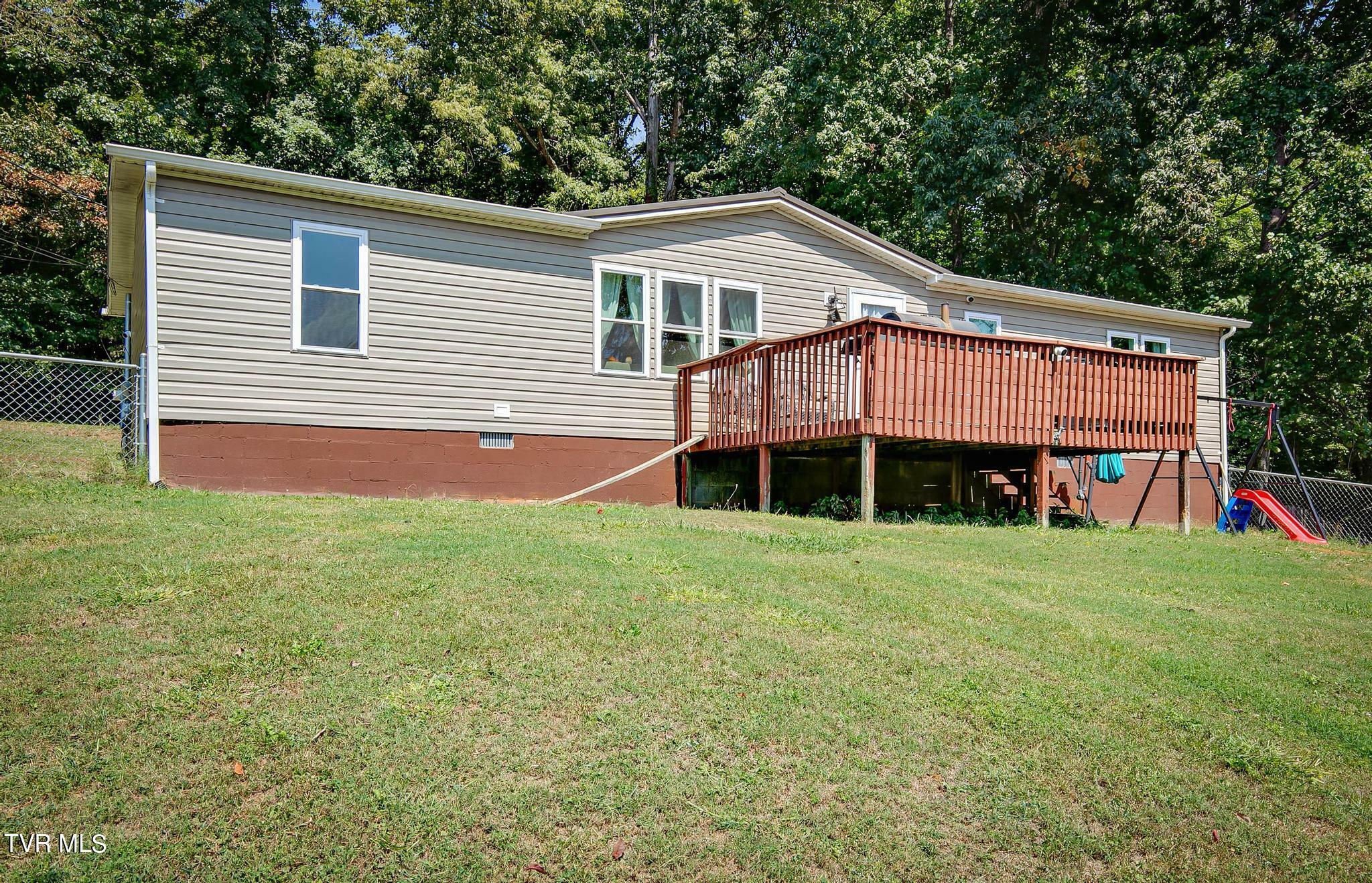 Property Photo:  207 East Lane Street  TN 37642 