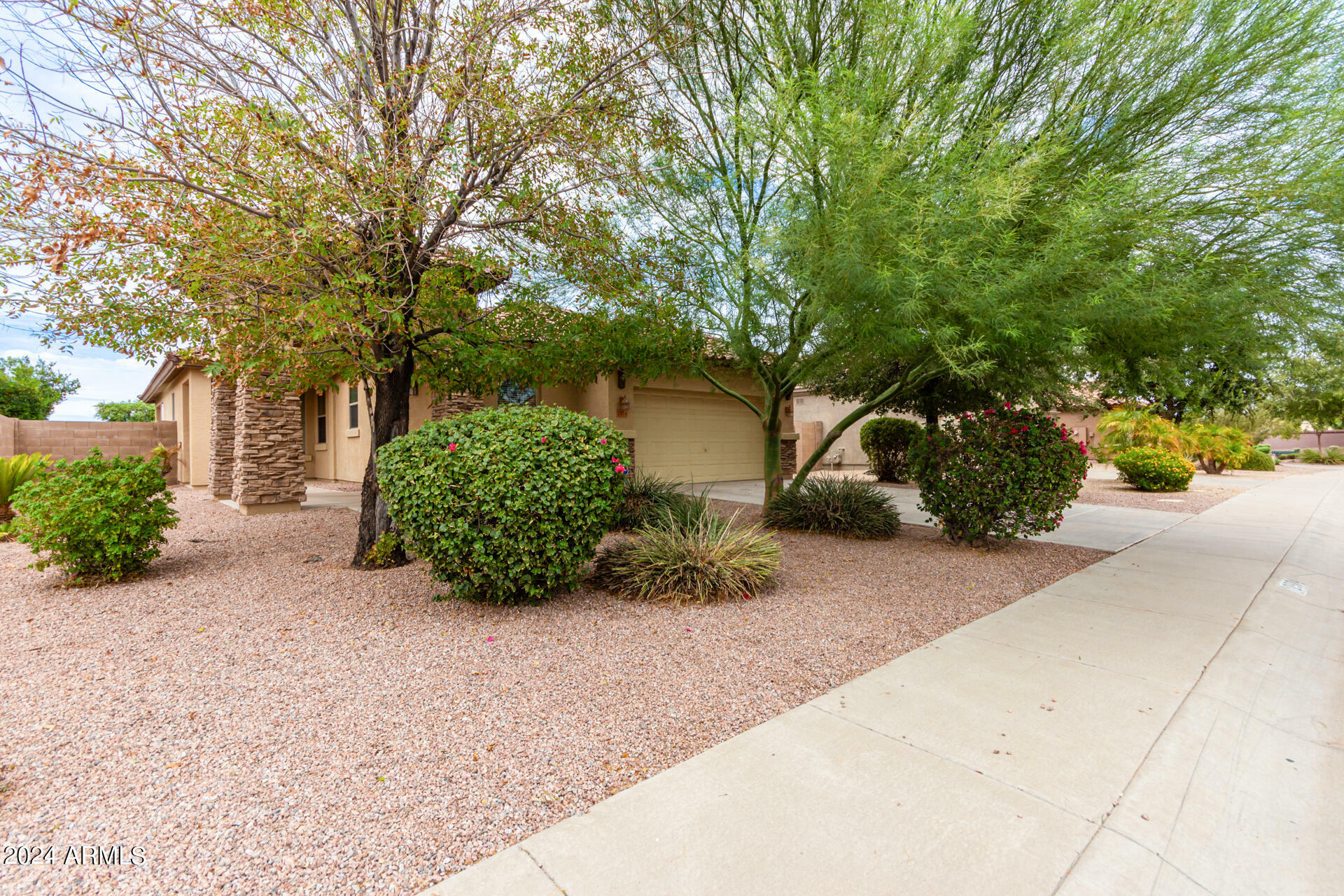 Property Photo:  2974 E Ravenswood Drive  AZ 85298 