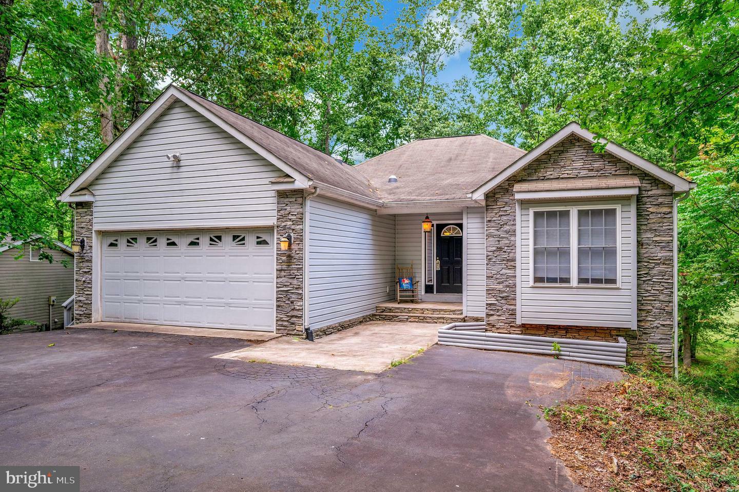 Property Photo:  1115 Eastover Parkway  VA 22508 