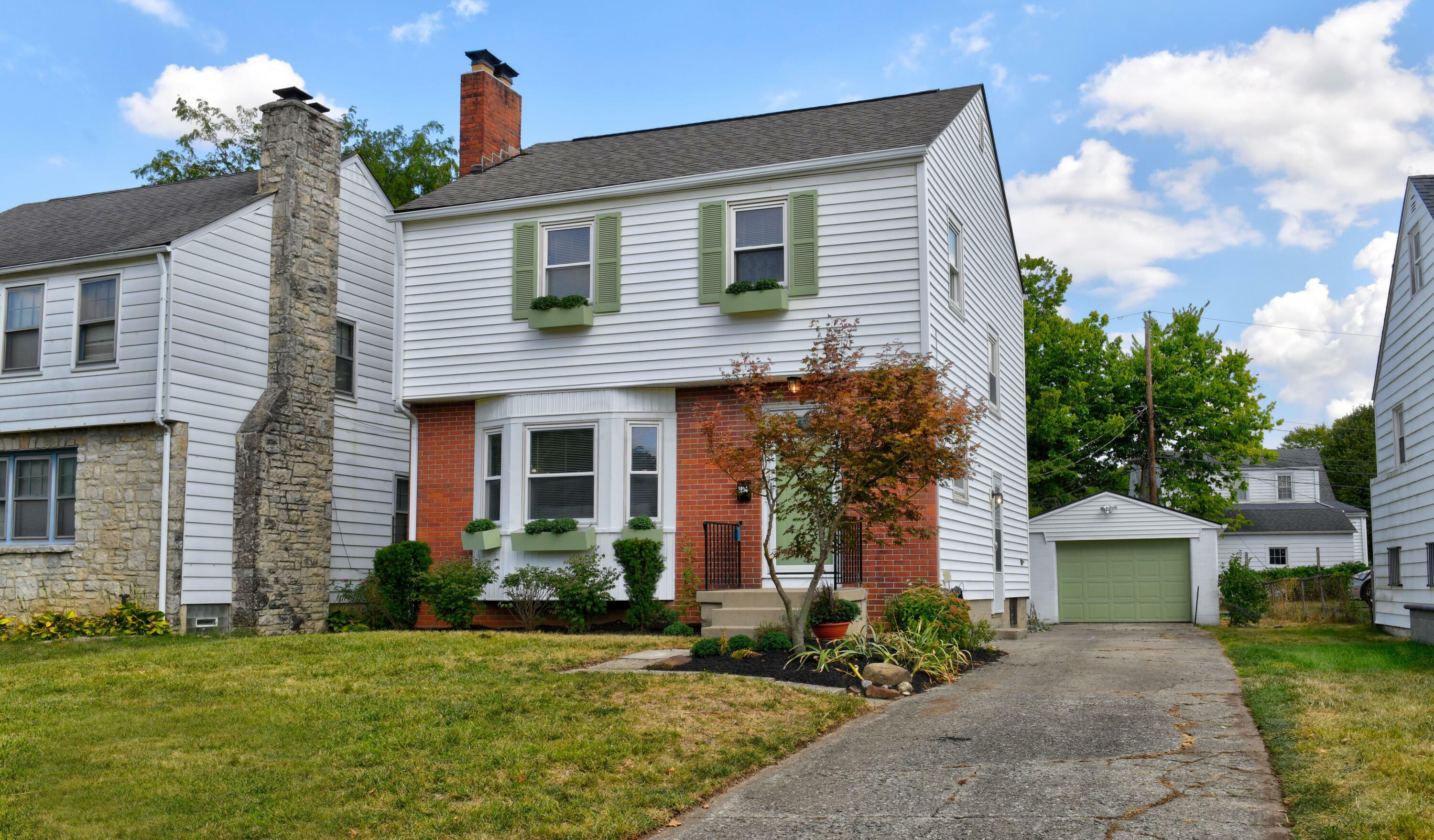 Property Photo:  1884 Greenway Avenue S  OH 43219 