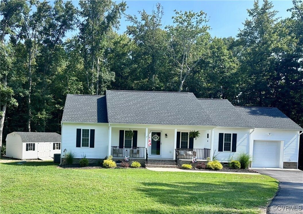Property Photo:  207 Forest Cove  VA 23009 