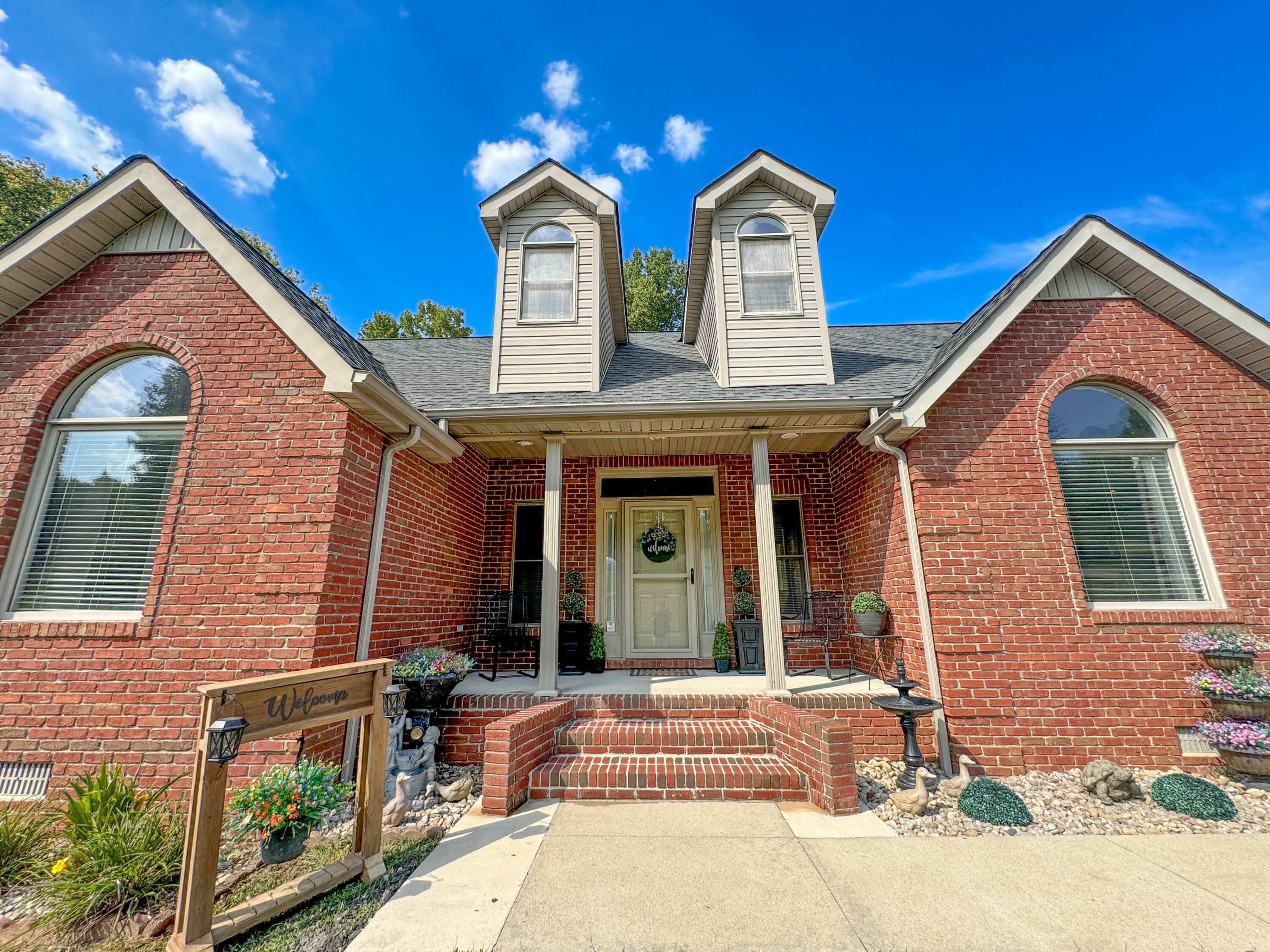 Property Photo: 200 Blossom Hill Drive KY 40701