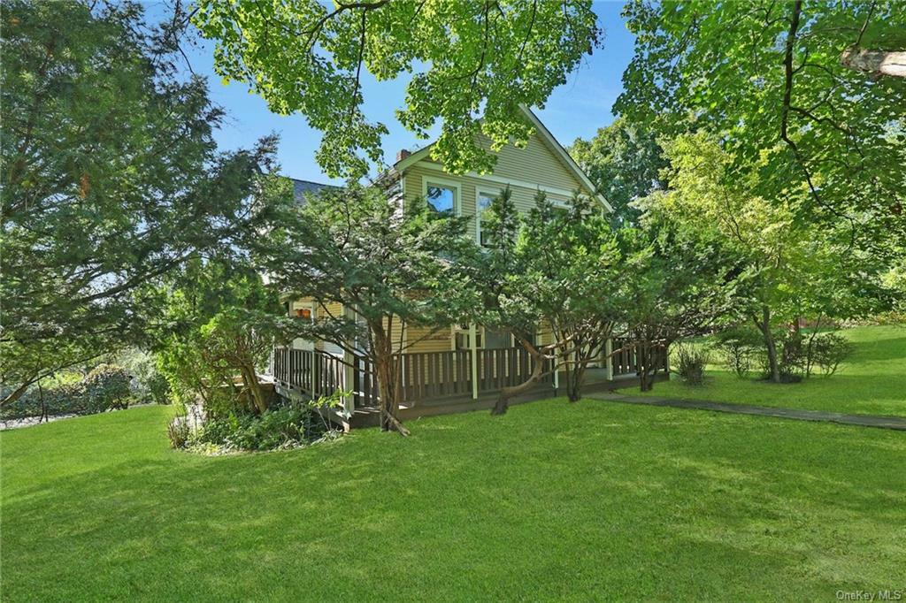 Property Photo:  67 S Middletown Road  NY 10965 