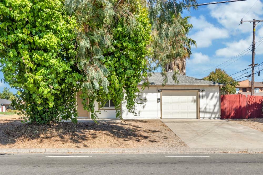 Property Photo:  2431 Edison Avenue  CA 95821 