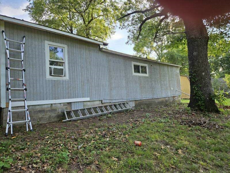 Property Photo:  2114 Harding Road  AR 72601 