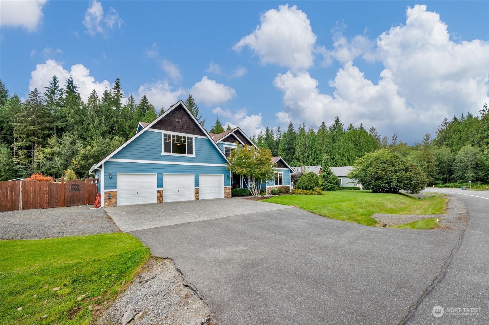 Property Photo:  7424 110th Avenue NE  WA 98258 