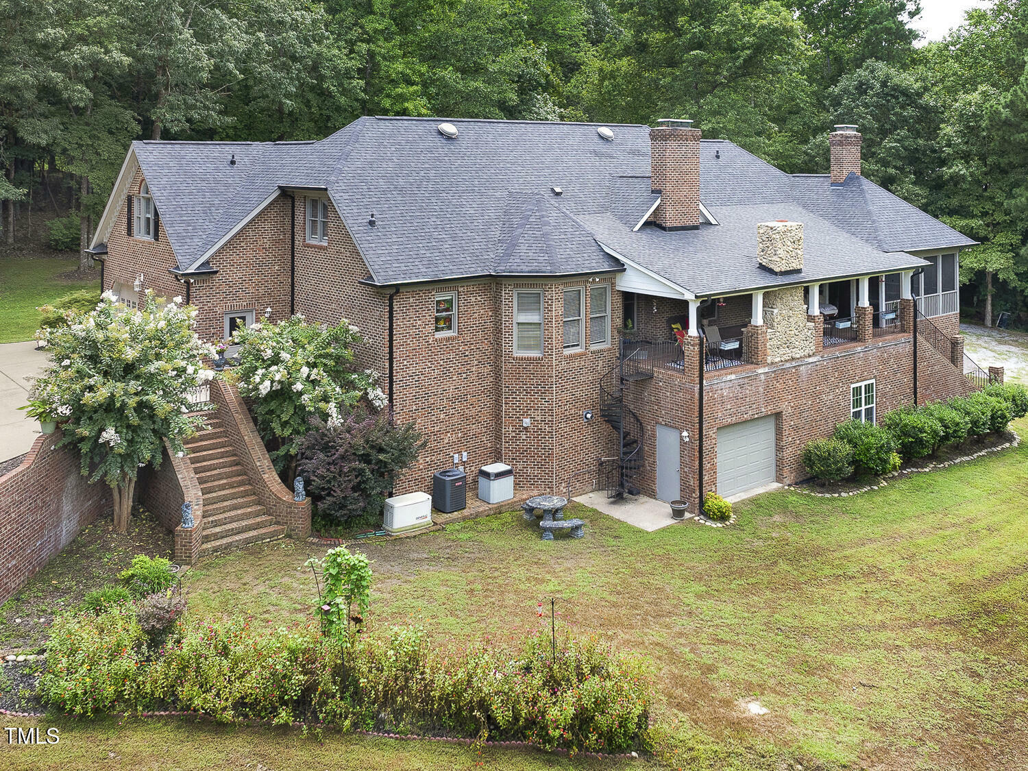 Property Photo:  250 Woodland Ridge Drive  NC 27526 