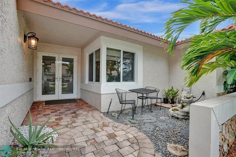 Property Photo:  10866 NW 6th St  FL 33071 