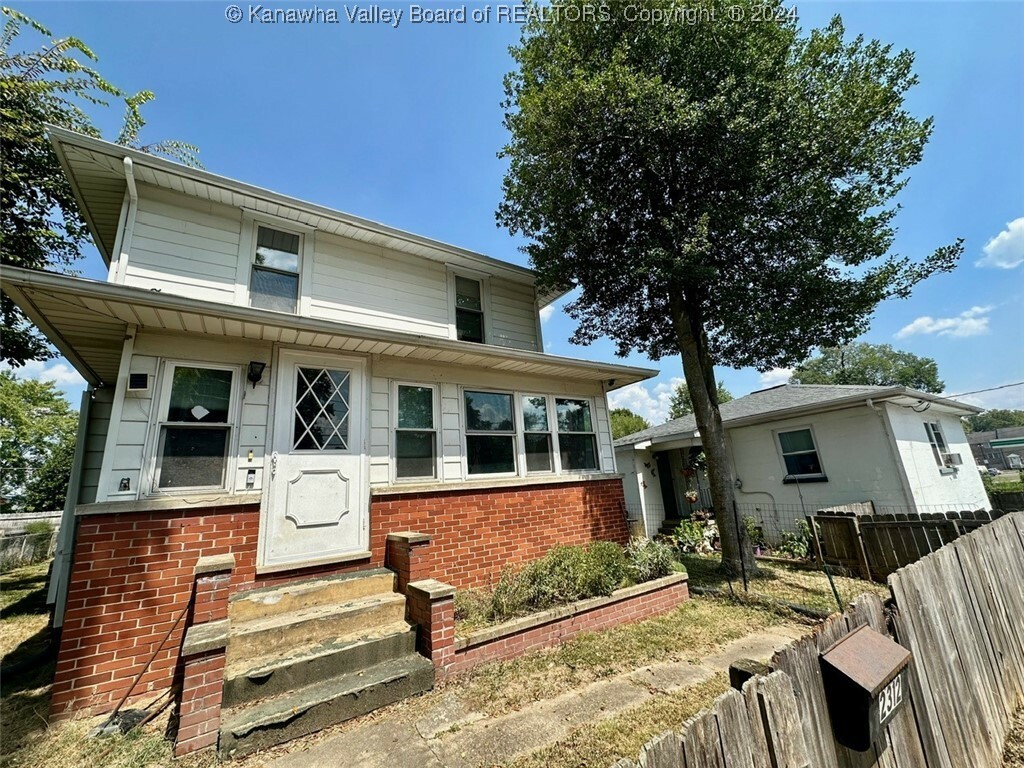 Property Photo:  2312 Kanawha Terrace  WV 25177 