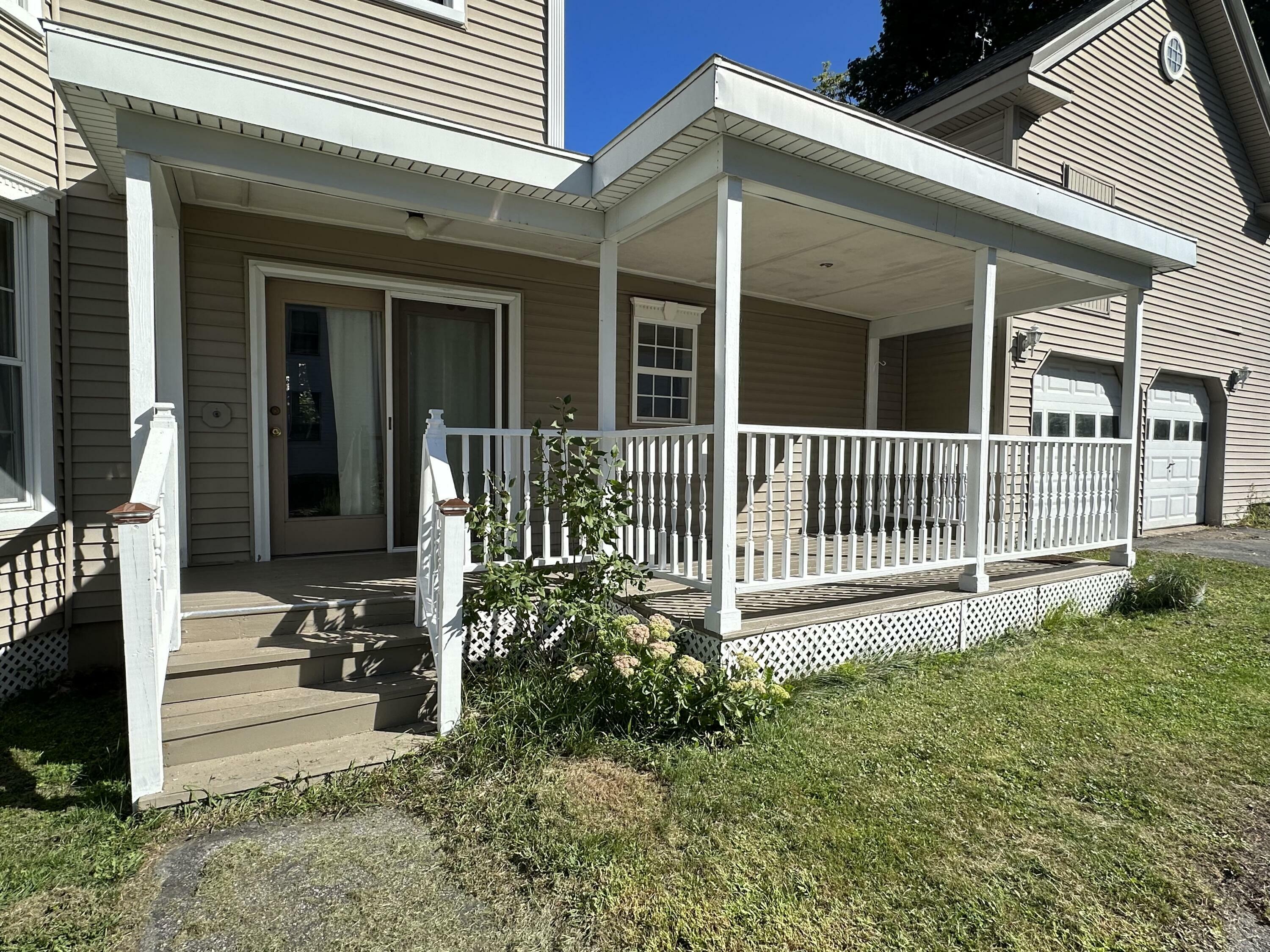 Property Photo:  227 Essex Street  ME 04401 