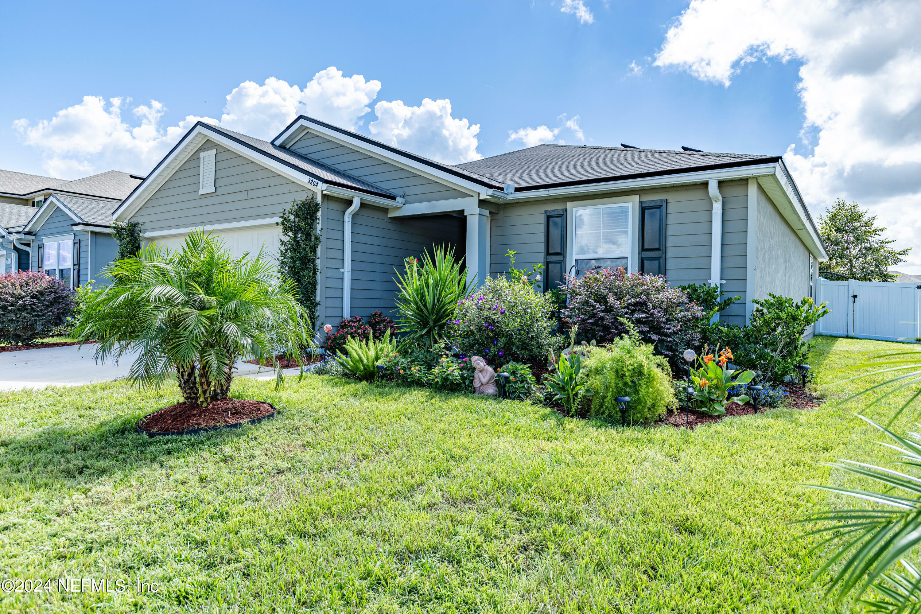 Property Photo:  3204 Little Fawn Lane  FL 32043 