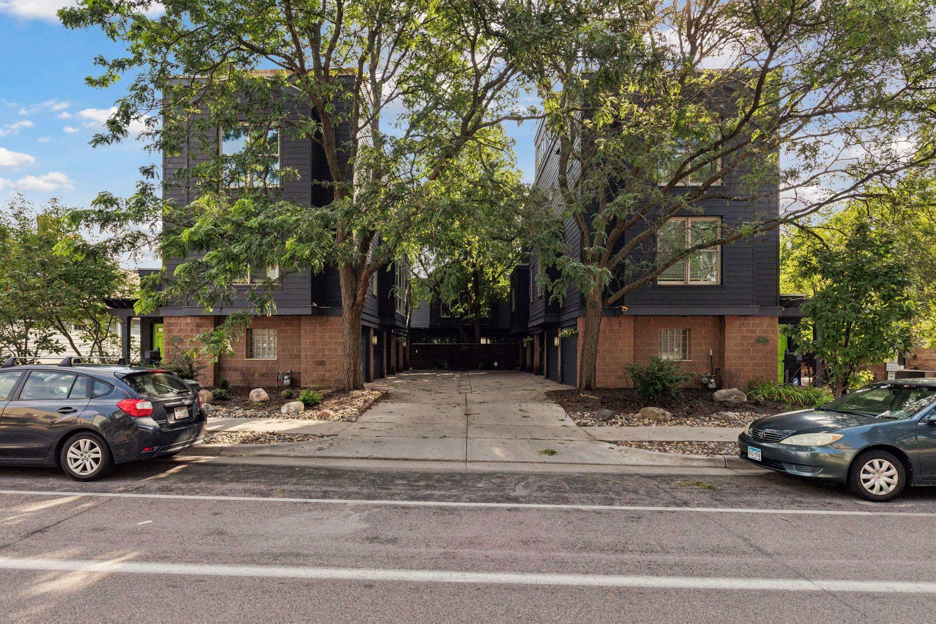 Property Photo:  3531 Hennepin Avenue 3  MN 55408 