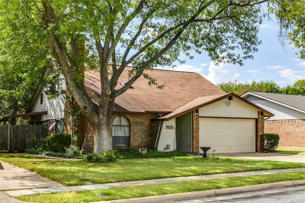 Property Photo:  3113 Wayfarer Road  TX 76021 