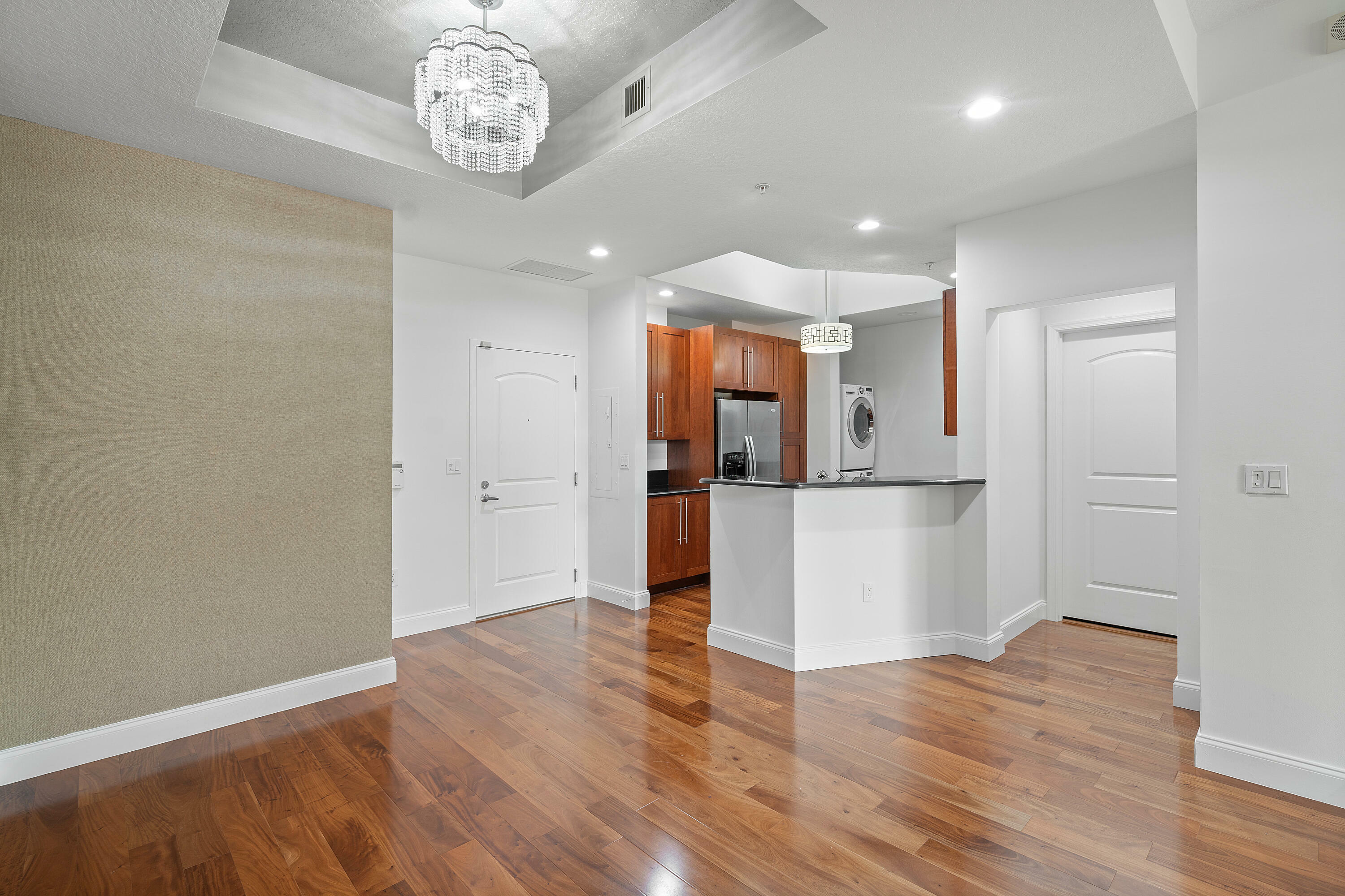 Property Photo:  701 S Olive Avenue 1513  FL 33401 