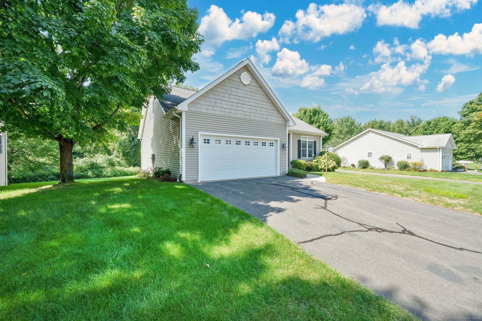 Property Photo:  7 Partridge Run 7  CT 06082 