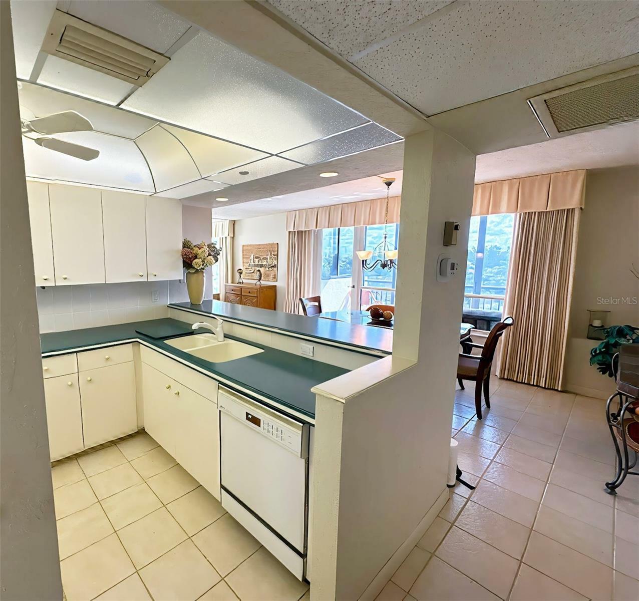 Property Photo:  627 Alhambra Road 601  FL 34285 