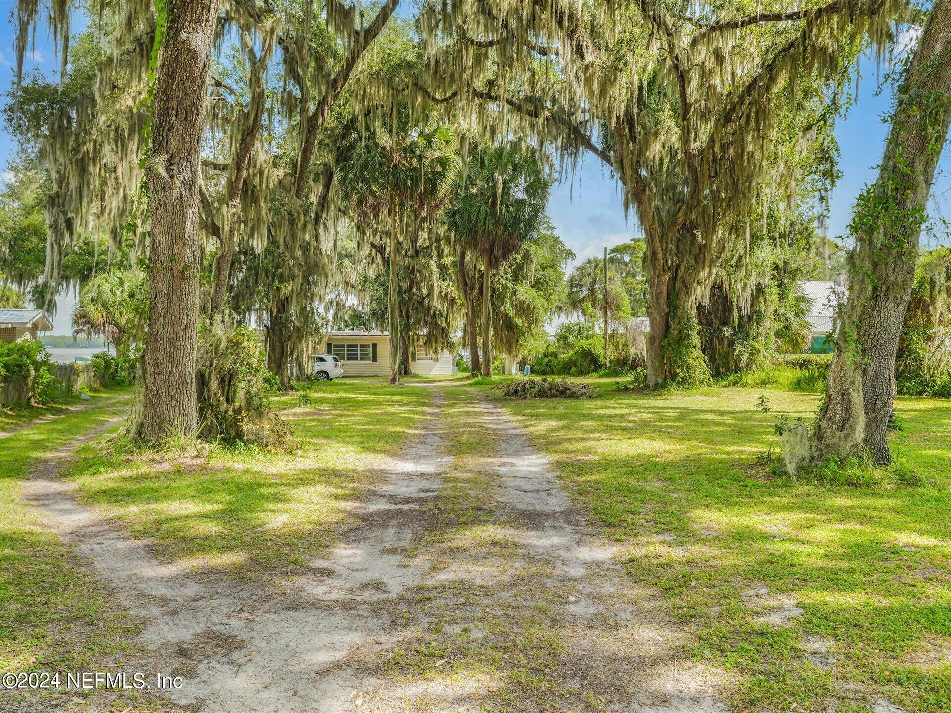 Property Photo:  169 W Grandview Drive  FL 32131 