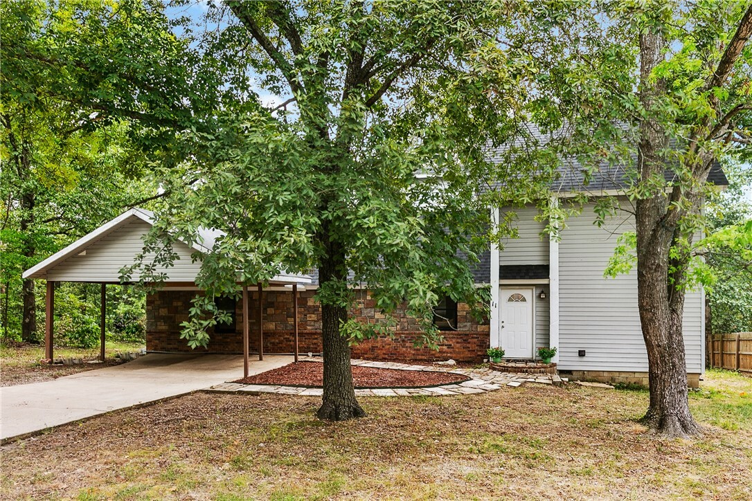 Property Photo:  11 Holcombe Lane  AR 72714 