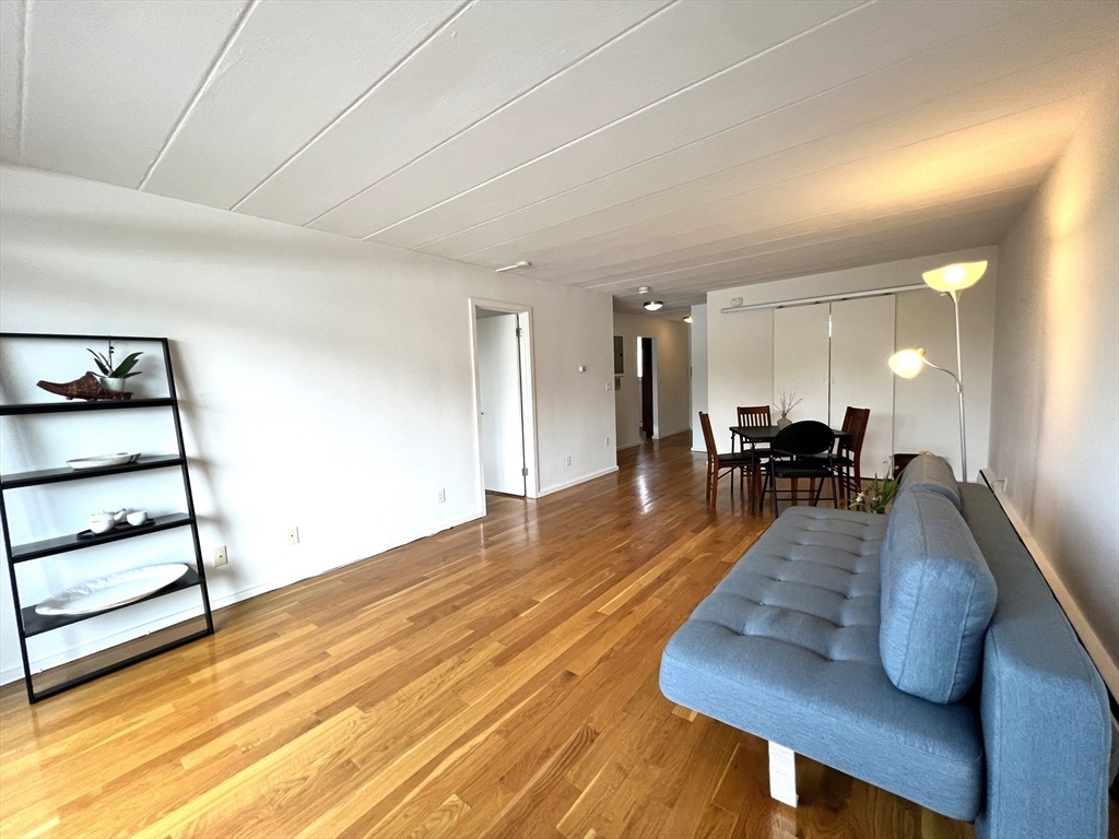 Property Photo:  345 Harvard St 4E  MA 02138 