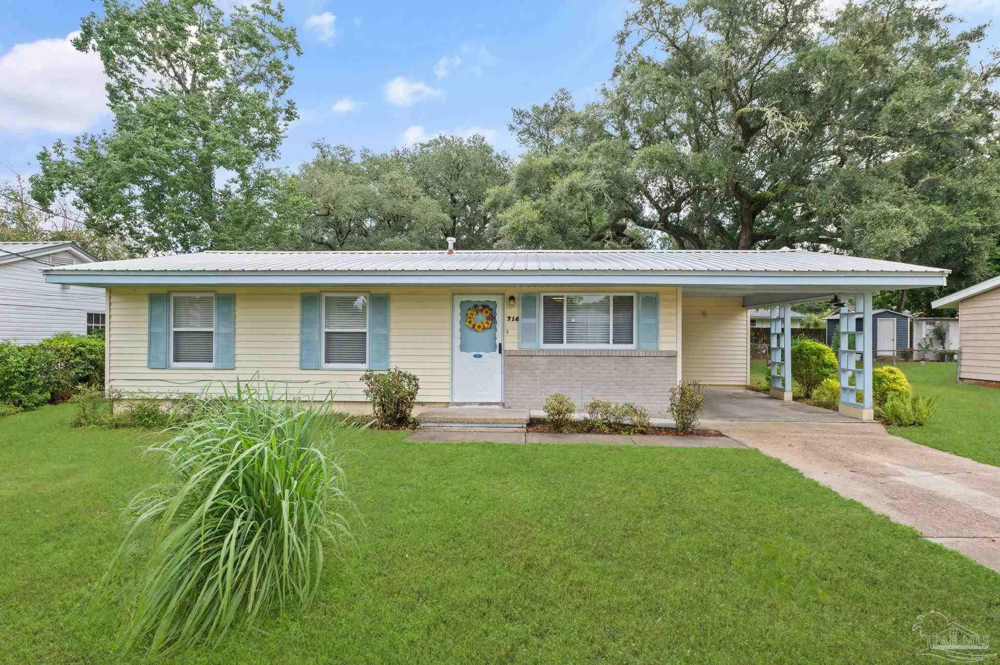 Property Photo:  714 N 79th Ave  FL 32506 