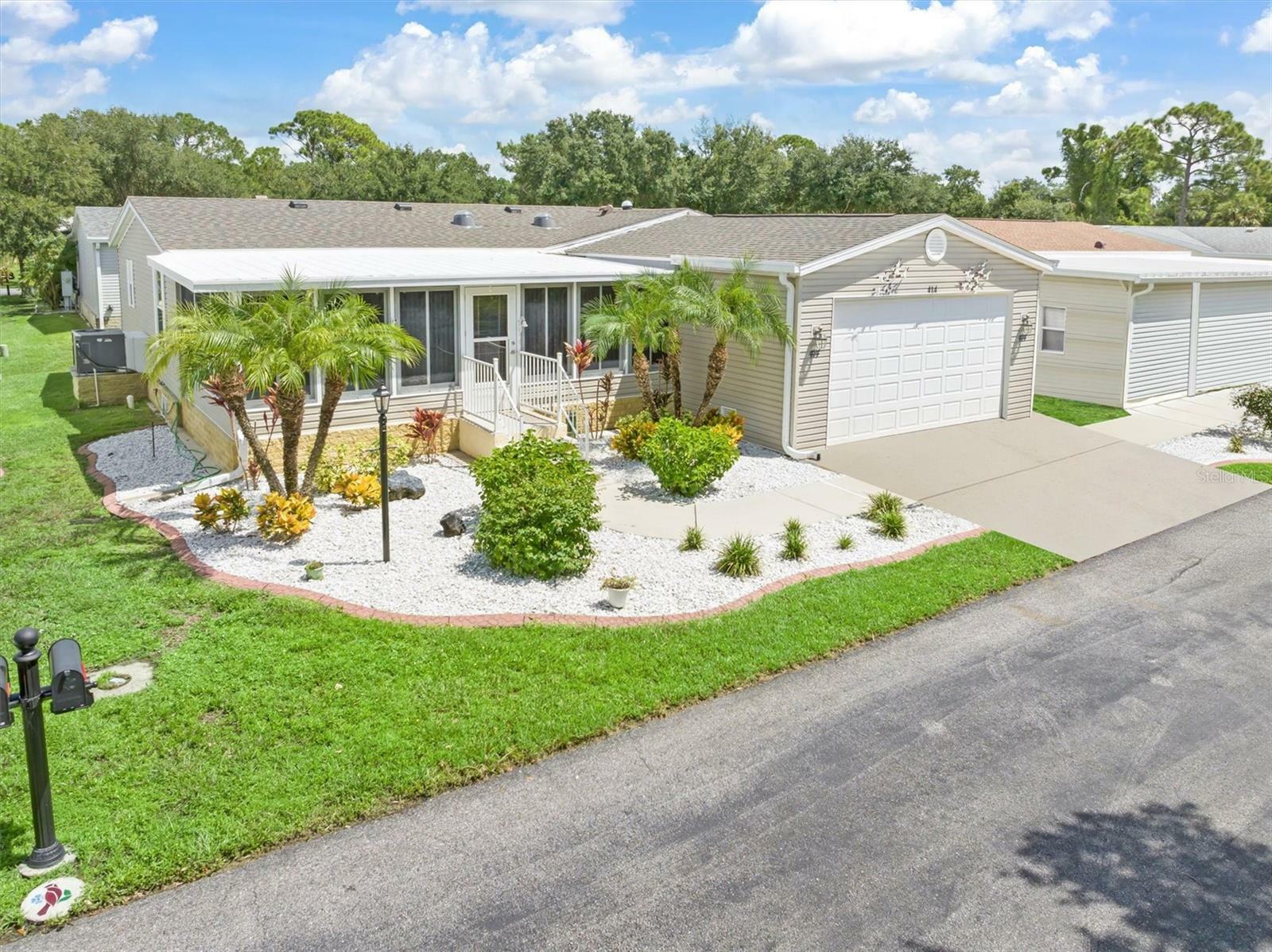 Property Photo:  414 Creekview Drive  FL 34287 