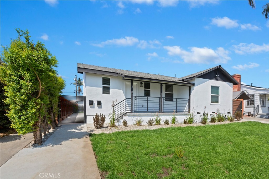 Property Photo:  353 Simmons Avenue  CA 90640 