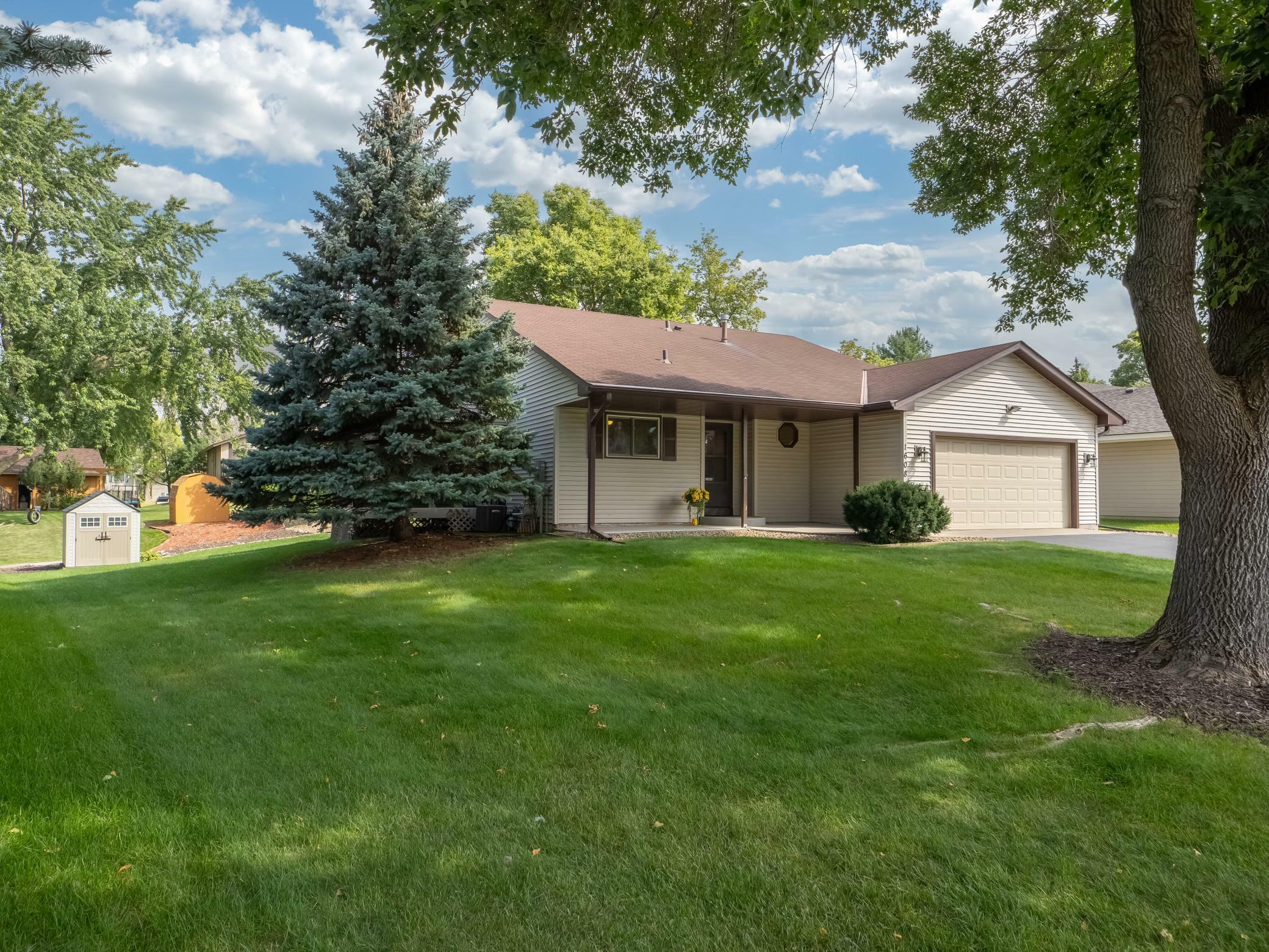 Property Photo:  1608 Rio Loma Drive  MN 55337 