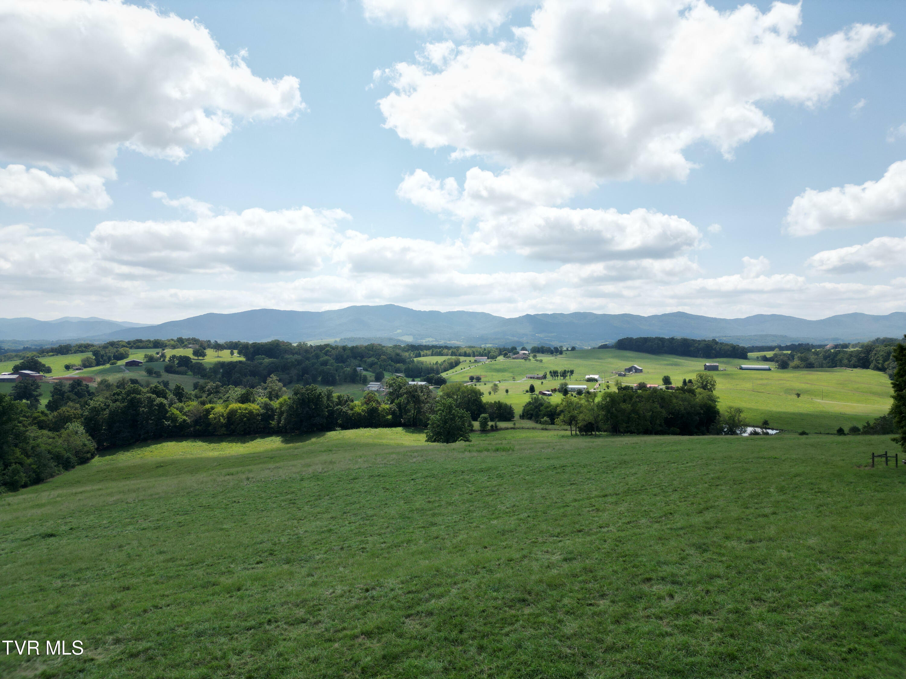 Property Photo: 43+Ac4384 West Allens Bridge Road TN 37743