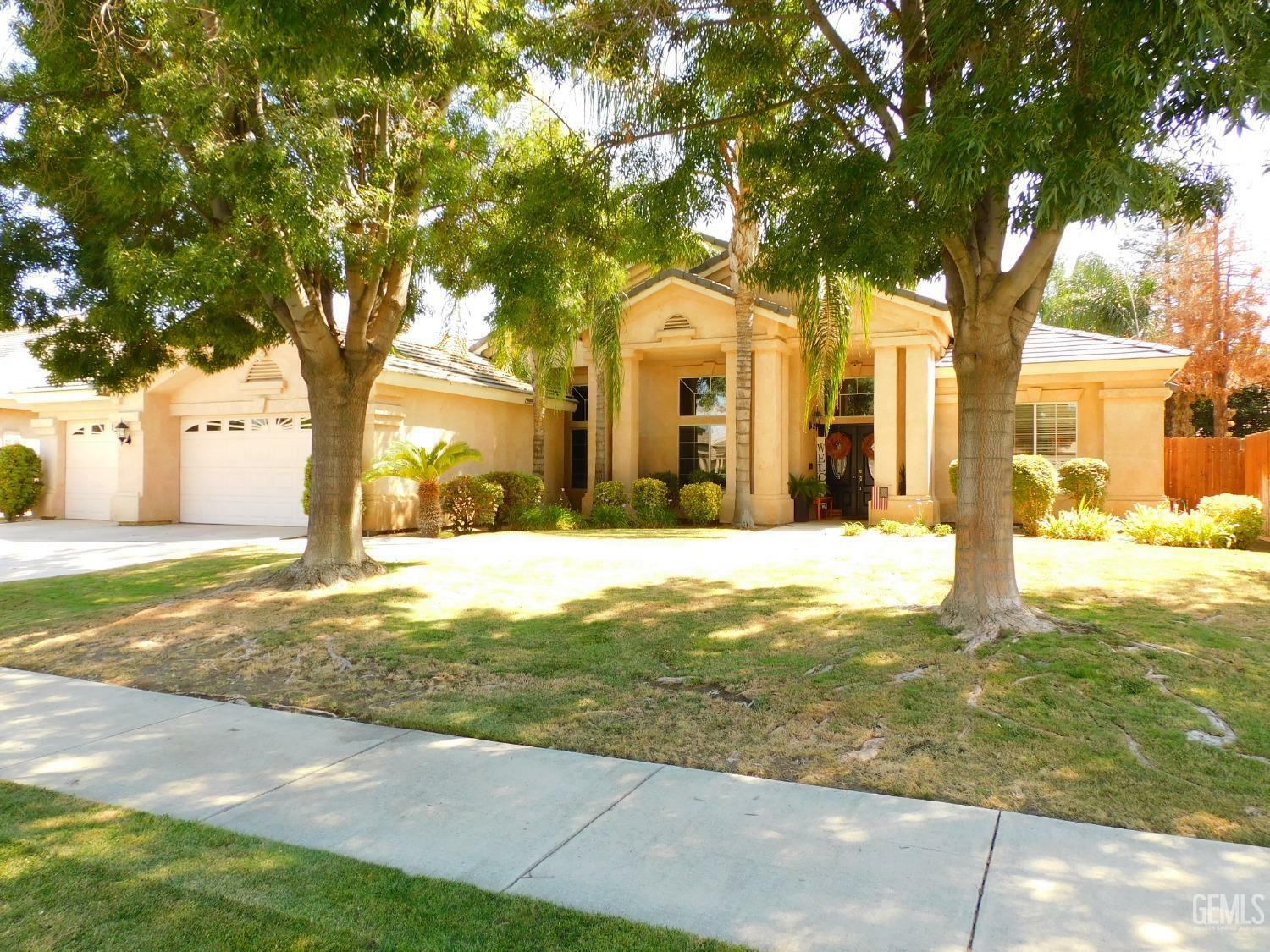 Property Photo:  11011 Eagle Rock Drive  CA 93312 