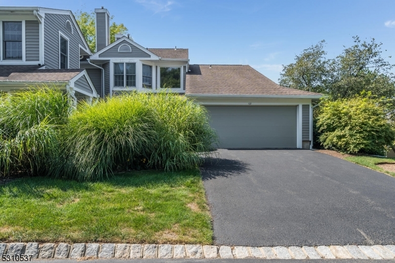 Property Photo:  122 Westview Lane  NJ 07921 