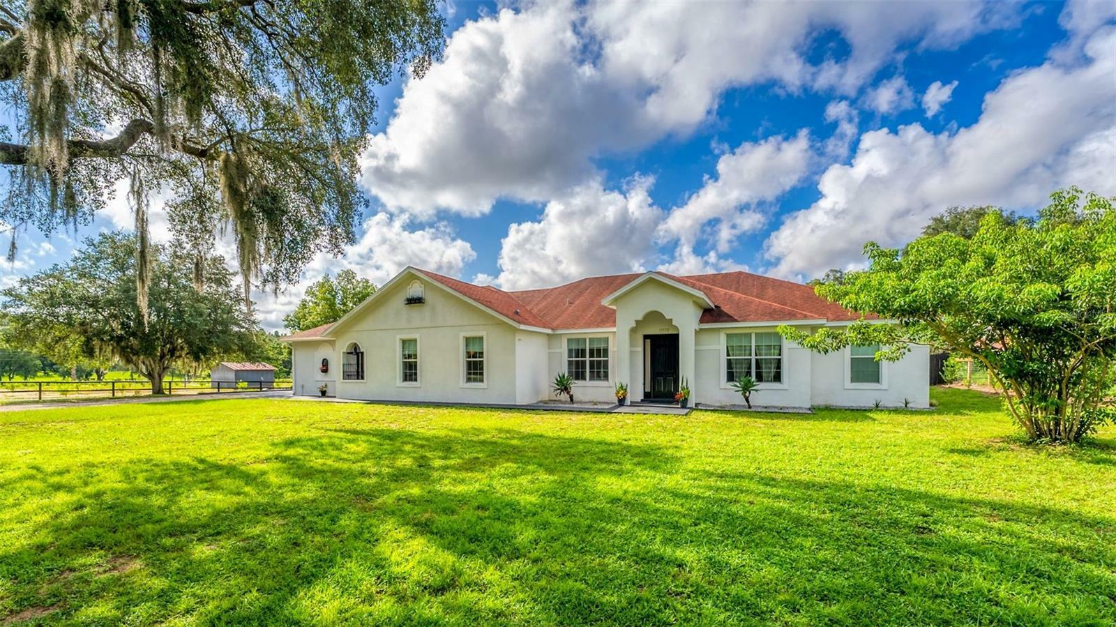 Property Photo:  17572 Davenport Road  FL 34787 