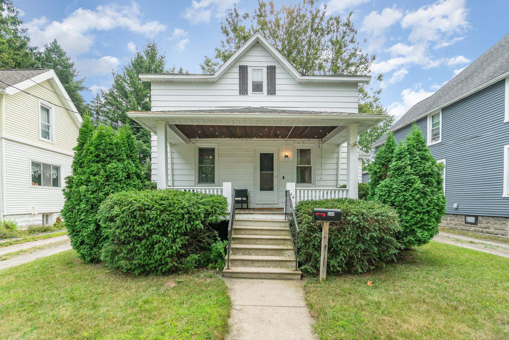 Property Photo:  244 N Lincoln Street  MI 48708 