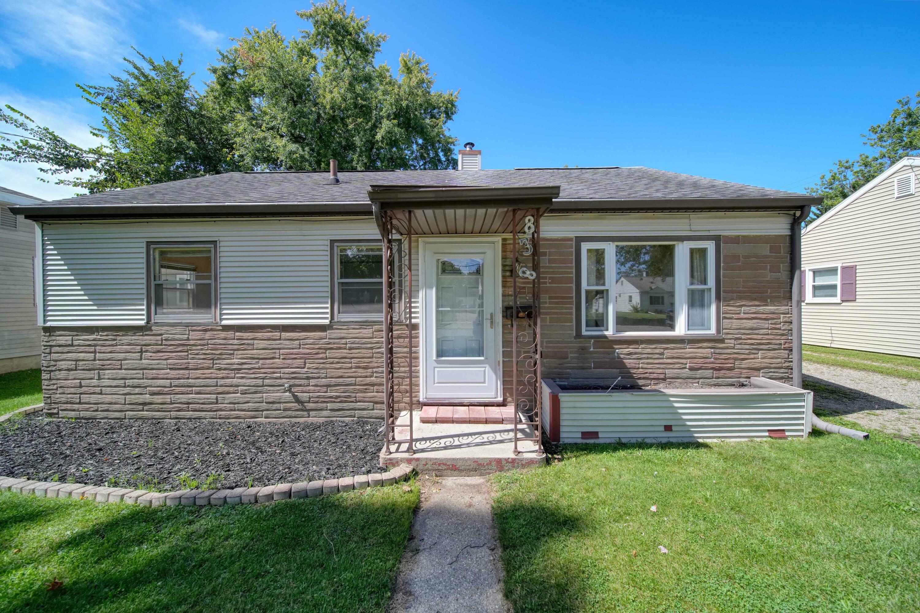 Property Photo:  838 Fleming Avenue  MI 49202 