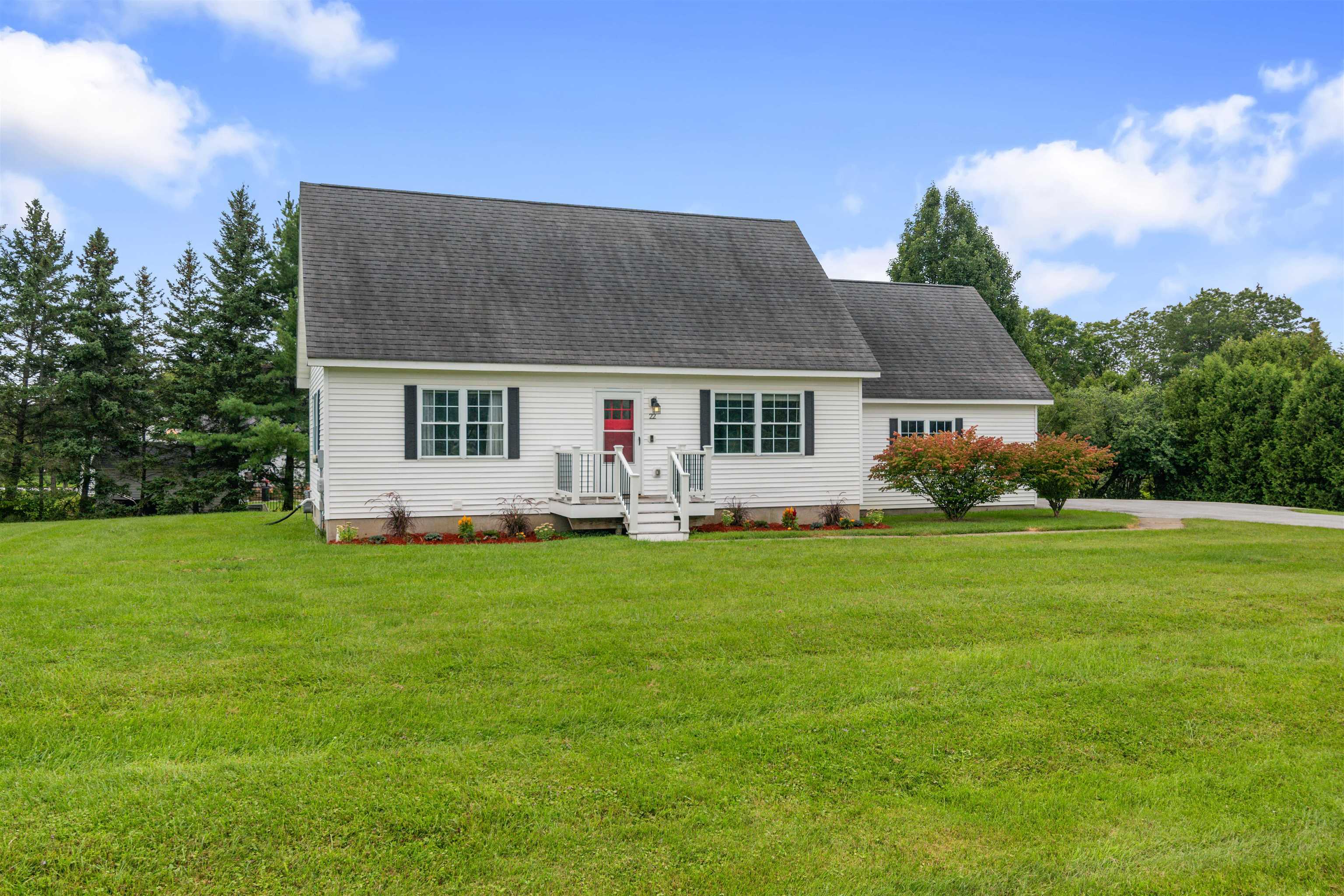 Property Photo:  22 Tanglewood Drive  VT 05478 