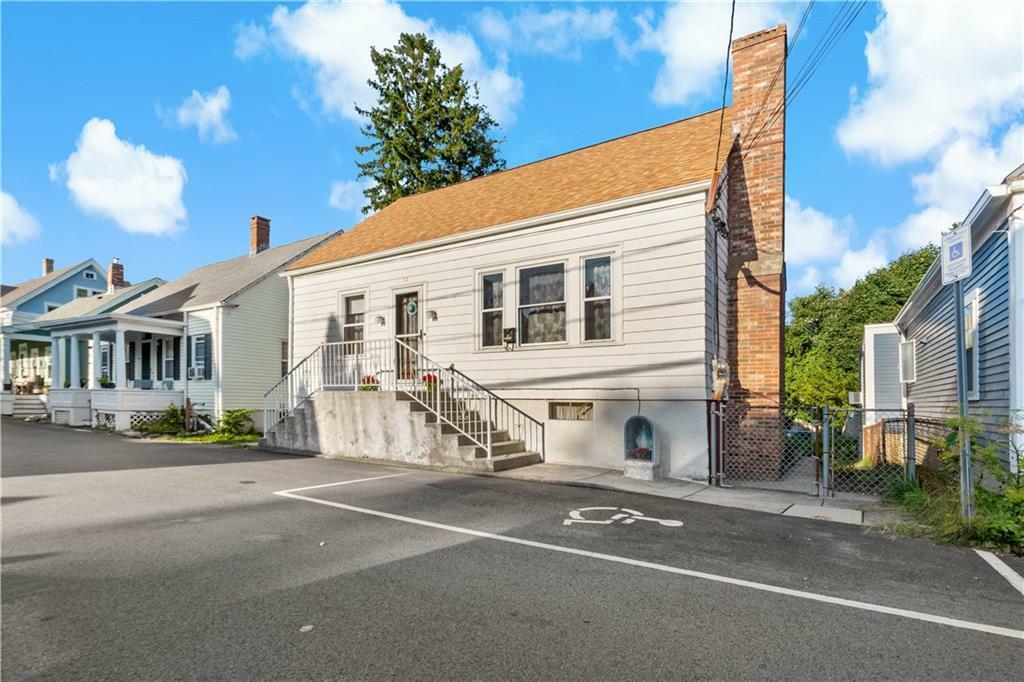 Property Photo:  32 Pearse Avenue  RI 02809 