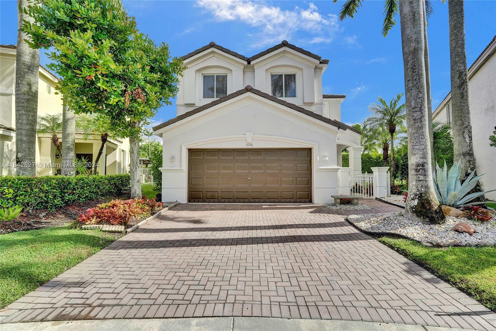 Property Photo:  1036 Bamboo Ln  FL 33327 