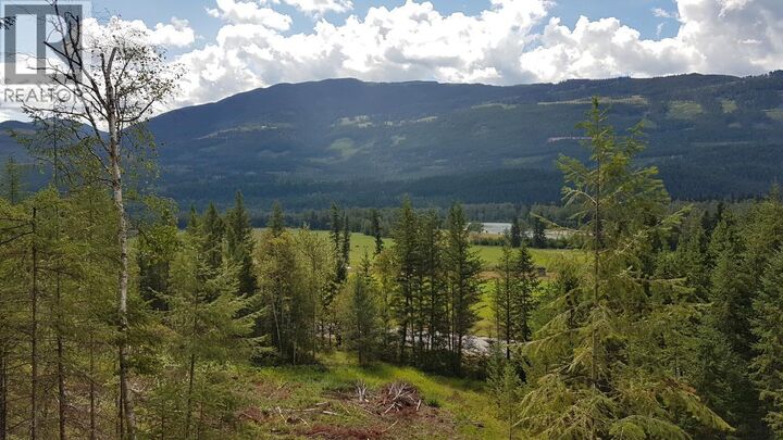 1525 Yellowhead Highway — photo 1
